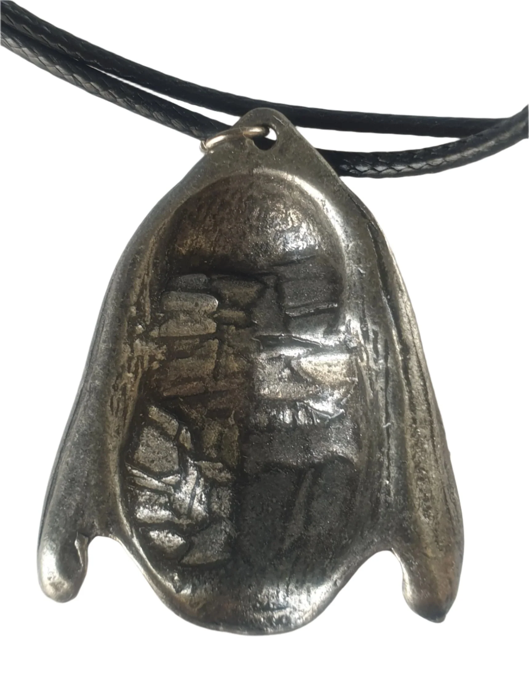 Darth Vader Glow in the Dark Necklace - Image 3