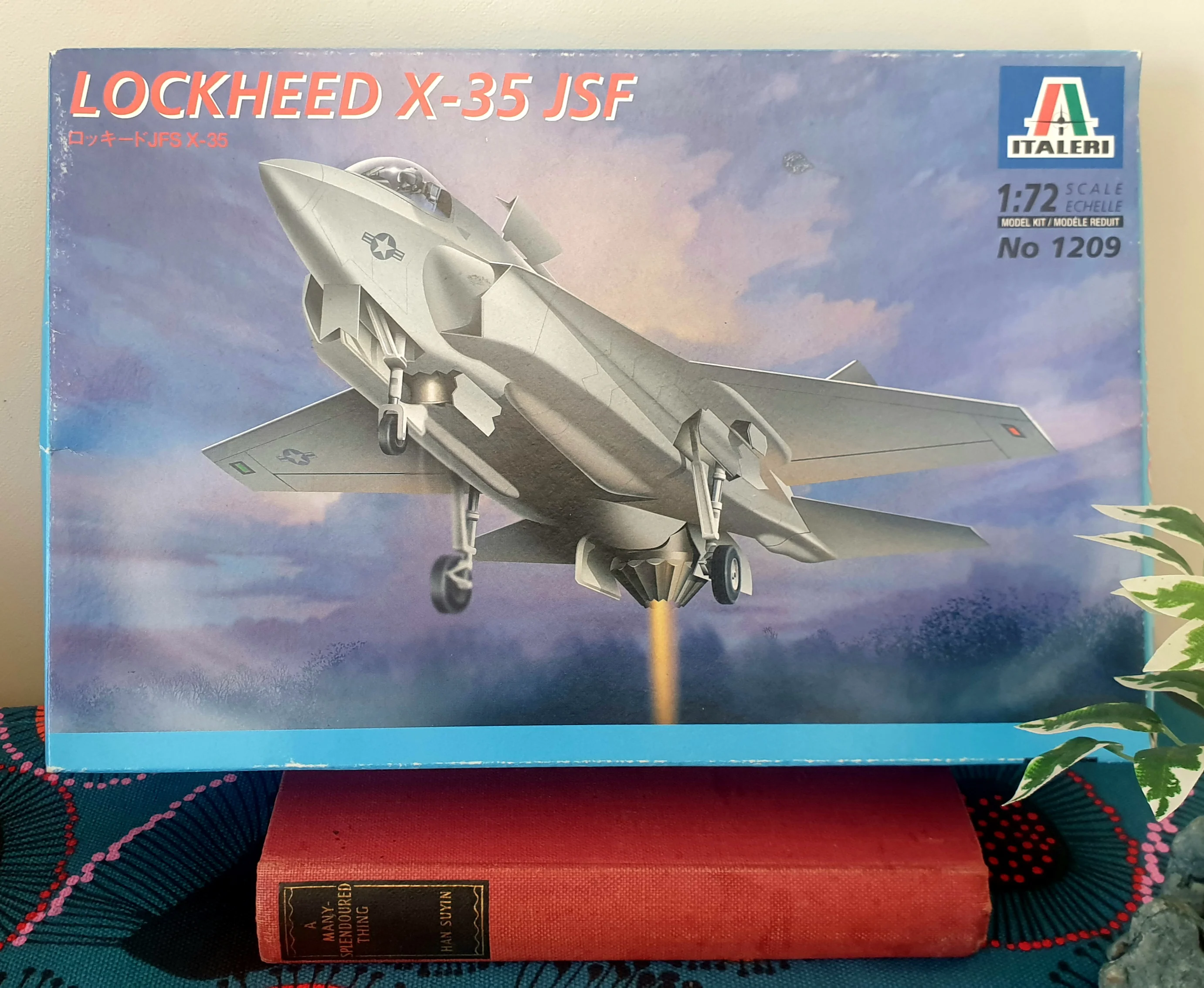 Model Kit: Italeri Lockheed X-35 JSF Aircraft - Image 2