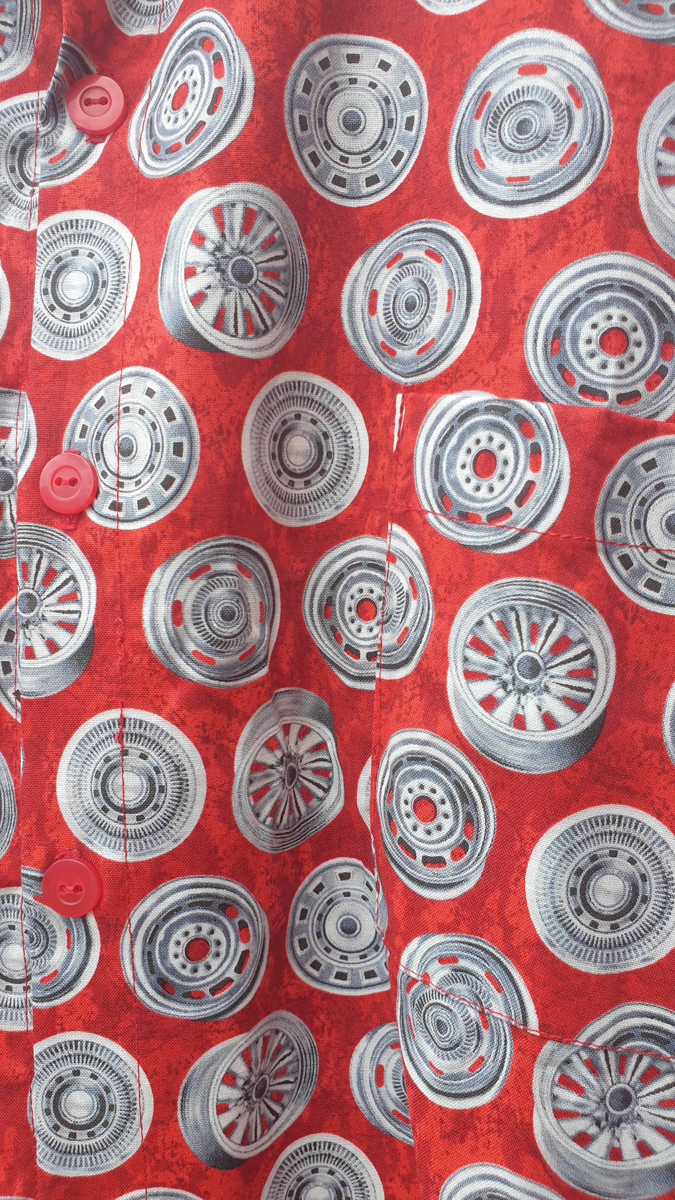SALE Red Wheels Men's Shirt - Planet Retro Original (XL) - Image 5