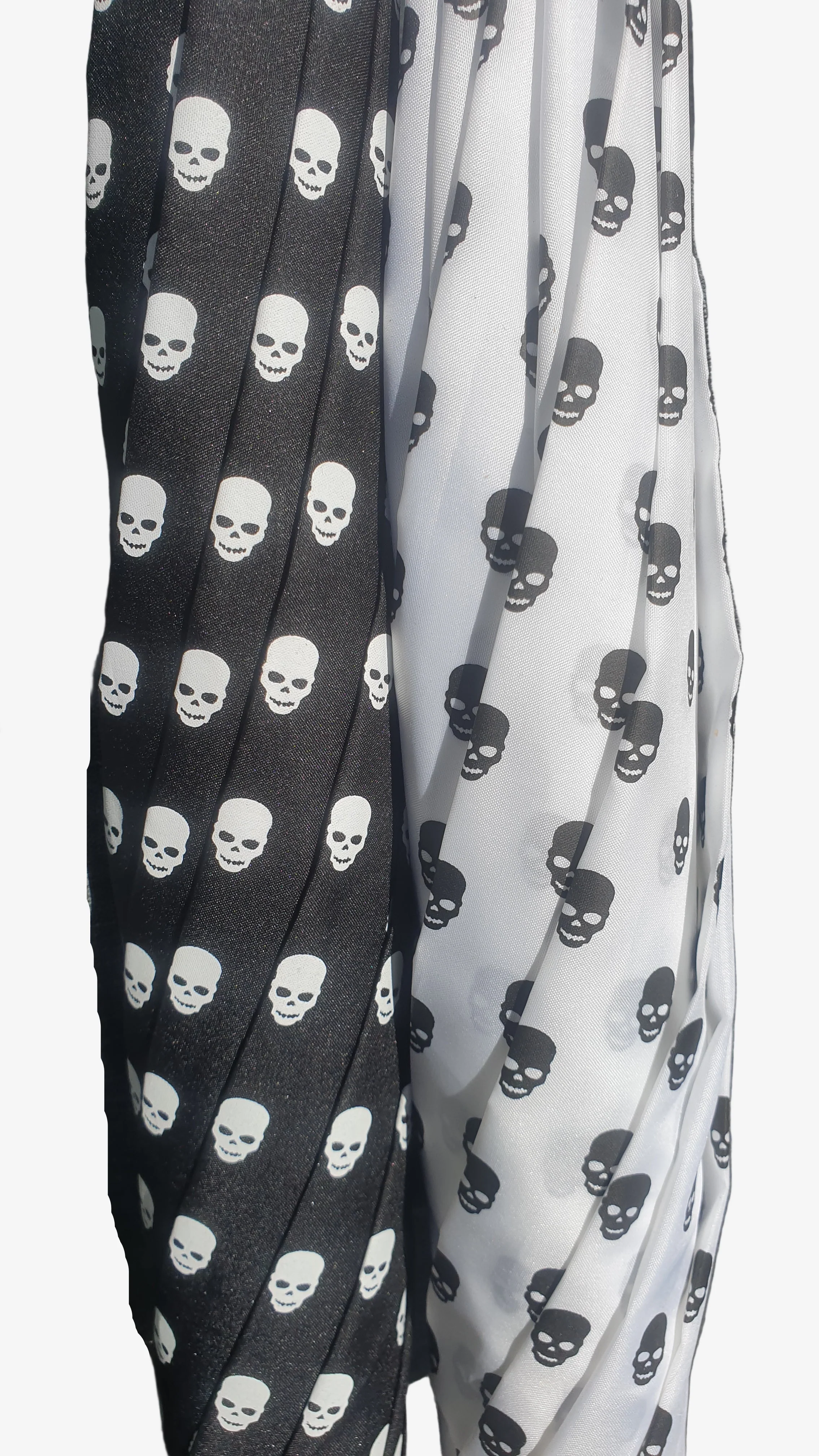 Skulls Umbrella - White with Black Skulls - Image 3