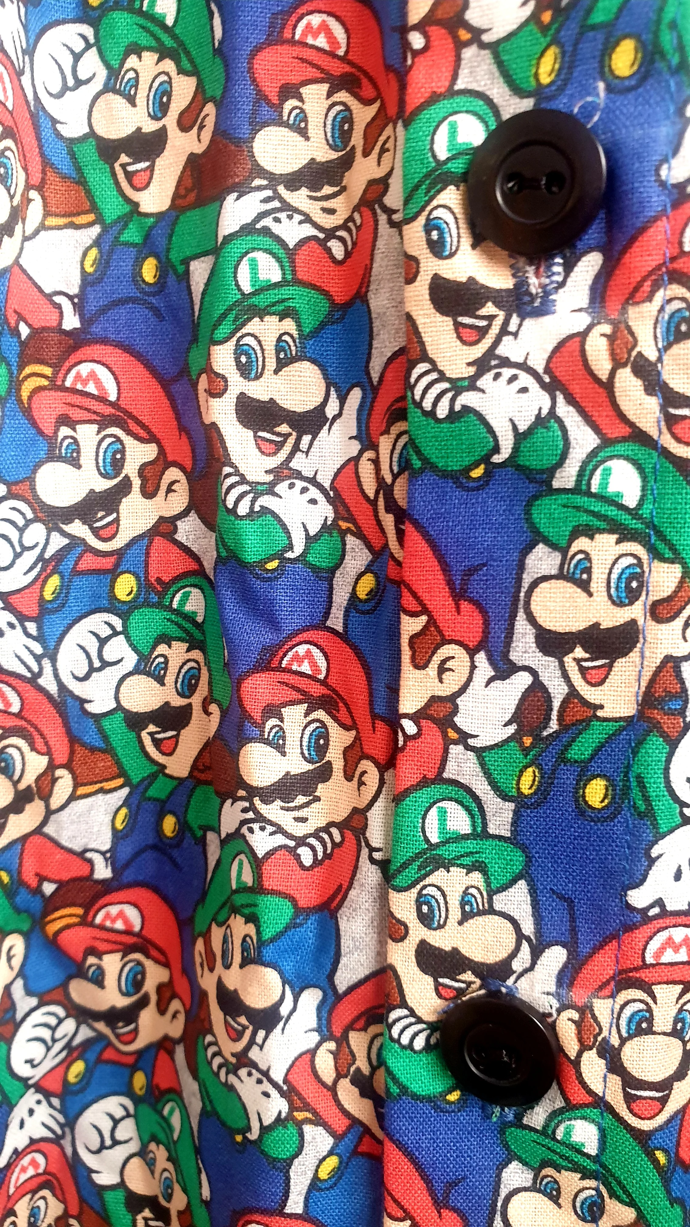 SALE Super Mario Brothers Men's Shirt - Planet Retro Original (Medium) - Image 4