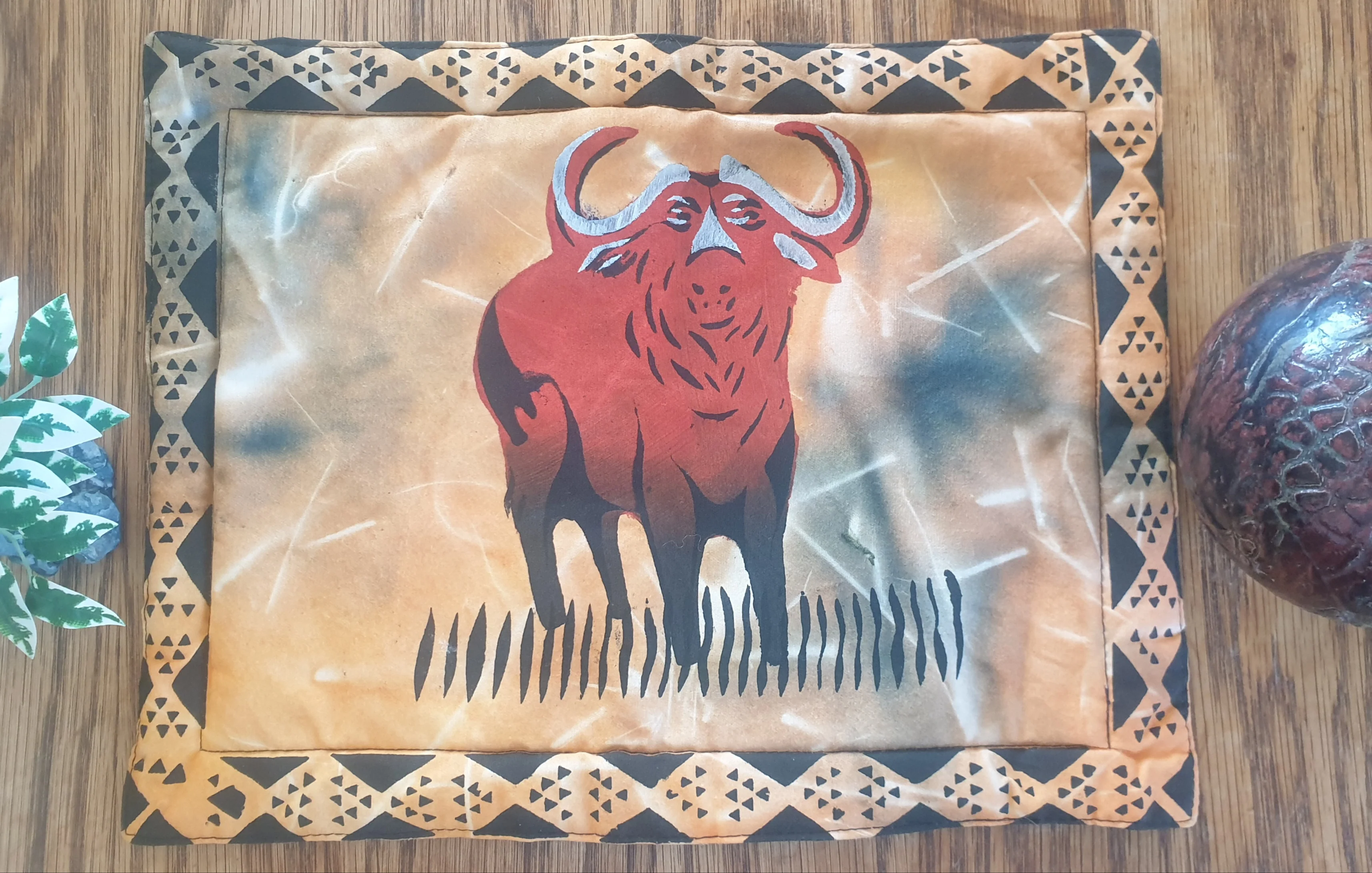Vintage Set of 3 Ethnic Tableware Textiles - Image 2